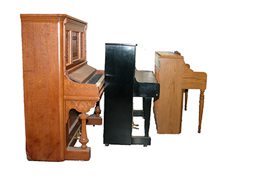 Upright piano